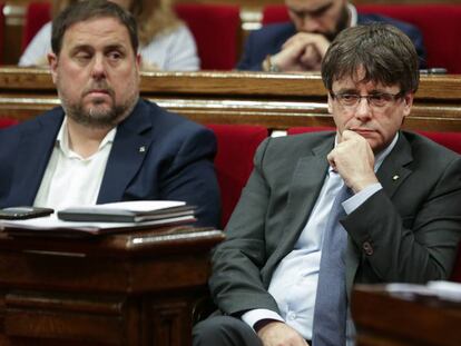 Junqueras i Puigdemont, al Parlament, en una imatge d'arxiu.