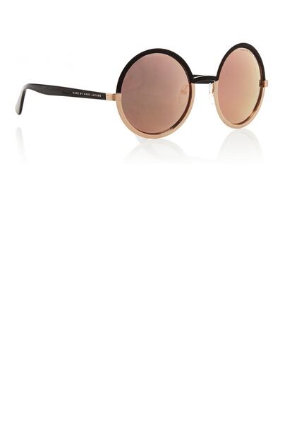 Las gafas de este a?o son (s o s) redondas. Estas son de Marc by Marc Jacobs (150 euros).