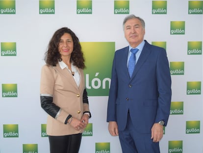 Lourdes Gullón, presidenta de Galletas Gullón, y Juan Miguel Martínez Gabaldón, consejero delegado.