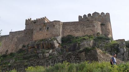 Castillo de Alburquerque, el pasado abril.