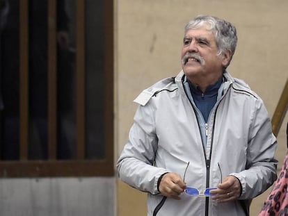 El exministro Julio de Vido, en una foto de archivo frente a los tribunales federales de Buenos Aires.