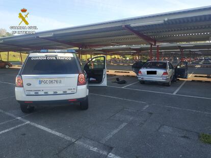 La Guardia Civil encuentra en el aparcamiento de un centro comercial de Asturias a un fugitivo huido hace seis meses.