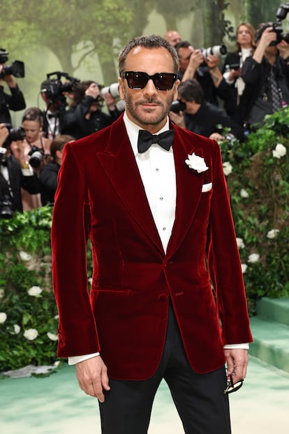 El diseñador Tom Ford, acudió a la gala en una de sus escasas apariciones públicas, tras su retirada hace dos años.