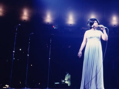 NEW YORK - JUNE 28: Singer Aretha Franklin performs during a concert at Madison Square Garden on June 28, 1968 in New York City, New York. (Photo by Walter Iooss Jr./Getty Images)