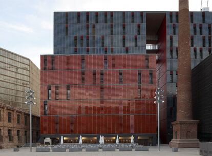 Campus de la Comunicación de la Universidad Pompeu Fabra, obra de Valls y Benedito.