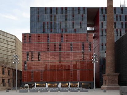 Campus de la Comunicación de la Universidad Pompeu Fabra, obra de Valls y Benedito.