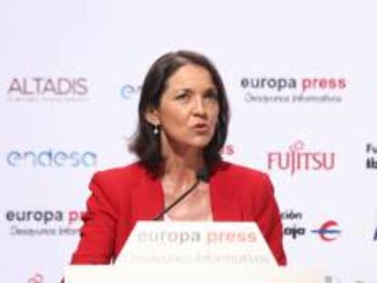 La ministra de Industria, Comercio y Turismo, Reyes Maroto, durante su intervención en un Desayuno Informativo Europa Press.