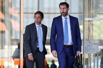 Mark Chavez (left), a doctor accused of administering ketamine to actor Matthew Perry, in a Los Angeles courtroom on October 2, 2024.