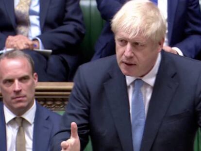 El primer ministro de Reino Unido, Boris Johnson, en su primera comparecencia en el Palacio de Westminster.