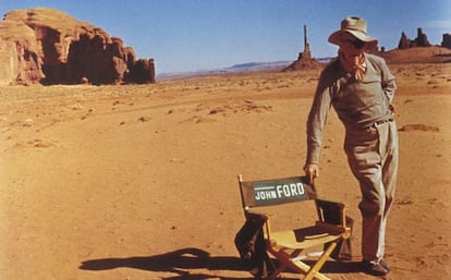 John Ford, retratado en Monument Valley donde rodó muchos de sus 'westerns'.