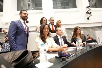 Begoña Villacis, de Ciudadanos, momentos previos a la votación del Ayuntamiento de Madrid.