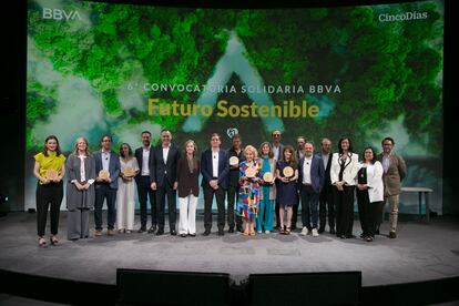 Foto de familia de los premiados.