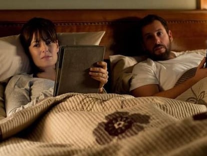 Rosemarie DeWitt i Adam Sandler, a la pel·lícula.