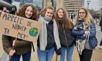 Salomé Salim, Manon Deraiw, Clara Legrand y Juliette, de 13 años.