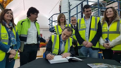 El ministro Pedro Duque visita el Laboratorio Subterráneo de Canfranc (Huesca), el 25 de febrero.
 