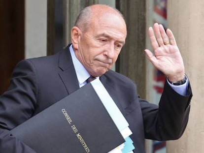 El ministro francés de Interior, Gérard Collomb, sale del Elíseo el pasado 12 de junio. 