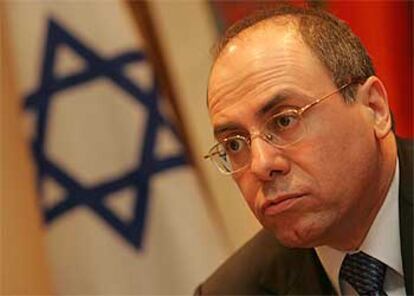 El ministro israelí de Asuntos Exteriores, Silvan Shalom, durante la entrevista en Madrid.
/ RICARDO GUTIÉRREZ