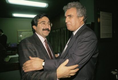 Virgilio Zapatero y Enrique Múgica, durante una reunión.