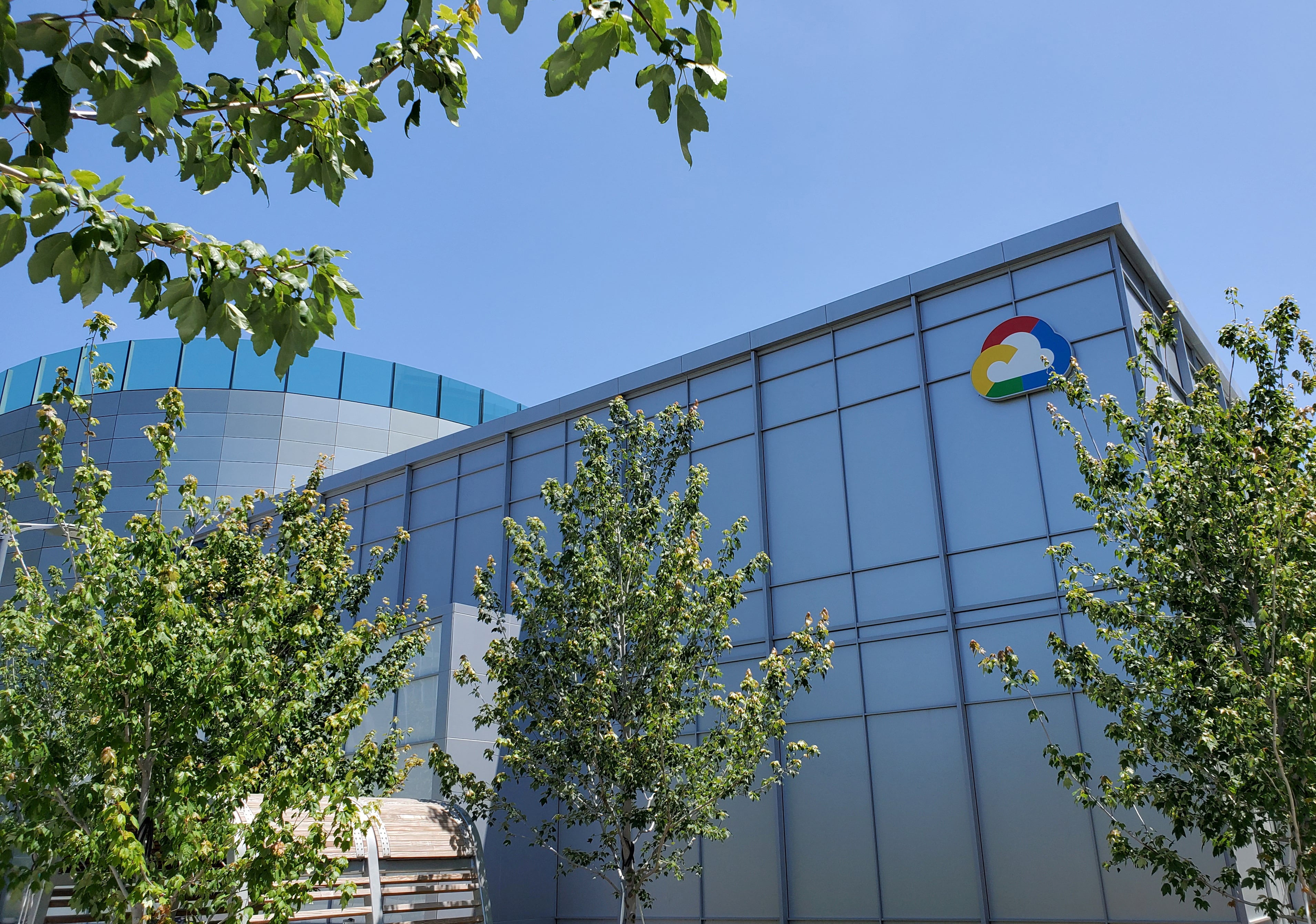 FILE PHOTO: A Google Cloud logo outside of the Google Cloud computing unit's headquarters at the Moffett Place office complex in Sunnyvale, California, U.S., June 19, 2019.  REUTERS/Paresh Dave/File Photo
