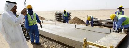 Construcci&oacute;n de la plataforma del AVE a La Meca