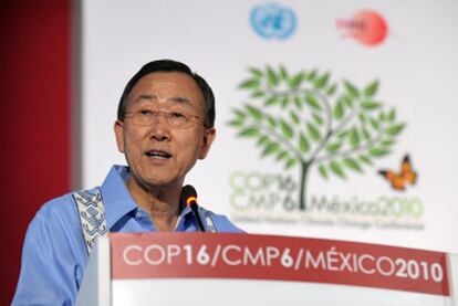 El secretario general de Naciones Unidas, Ban Ki-moon, durante su discurso en la Cumbre del Clima en Cancún.