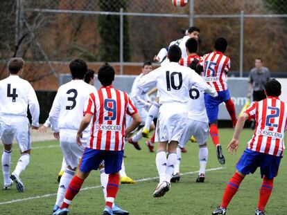 Partido de equipos de la cantera de Real Madrid y Atletico. 