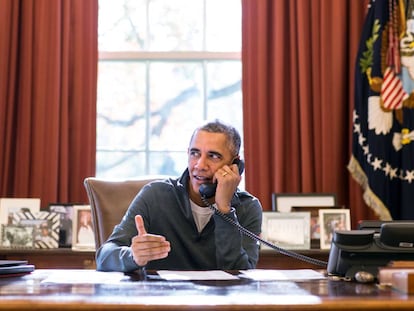  Barack Obama, el d&iacute;a de Acci&oacute;n de gracias en el despacho Oval.