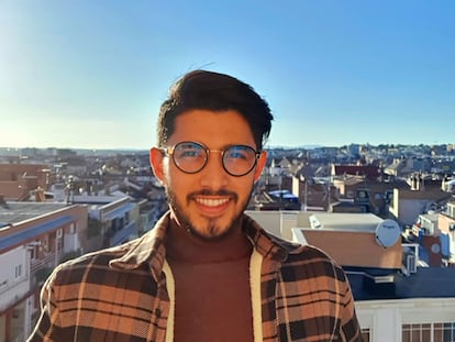 Luis, refugiado LGTBIQ+ de El Salvador, en Madrid.