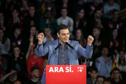 El candidato del PSOE y presidente en funciones, Pedro Sánchez, en el mitin de cierre de campaña en Barcelona.