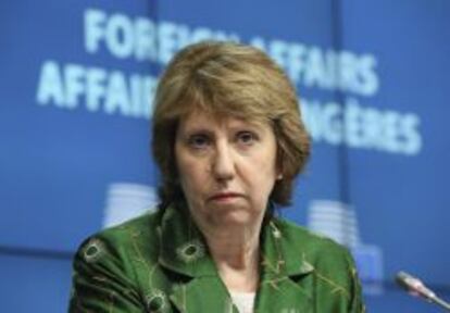 La jefa de la diplomacia europea, Catherine Ashton, comparece en una rueda de prensa tras una reuni&oacute;n de ministros de Asuntos Exteriores de la Uni&oacute;n Europea.