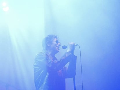 Ian McCulloch durante el concierto en Valencia.