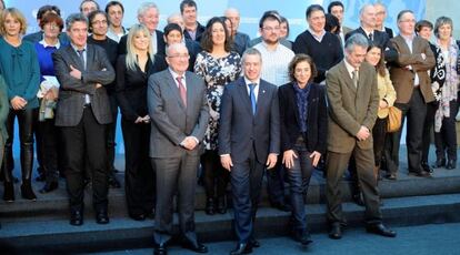 Miembros del Consejo del Euskera, presidido por Iñigo Urkullu, en la reunión celebrada en Vitoria este lunes. 