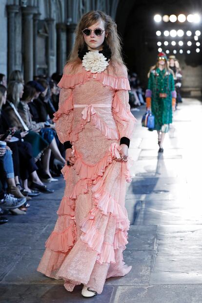 Gucci Cruise 2017 &#8211; Runway