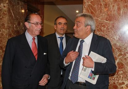 Jaime Lamo de espinosa, presidente de ANCI, Manuel Niño Gonzalez, consejero de transportes, infraestructuras y vivienda de la comunidad de Madrid y Victor Calvo Sotelo, secretario de estado de Telecomunicaciones.