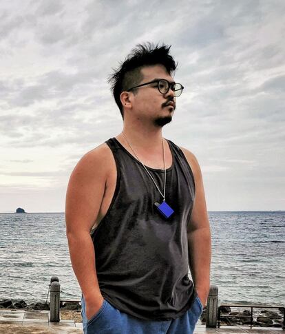 El activista por los derechos LGBTI Gavin Chow, posa para una fotografía en Malasia.