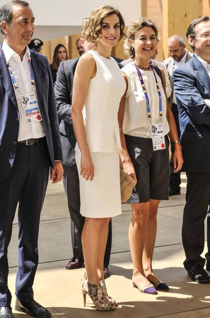 Para su visita a la Expo de Milán, Letizia optó también por rizarse el pelo.