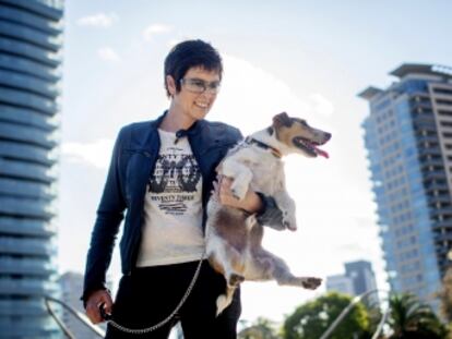 Maria Giralt y ‘Pancho’, el perro activista