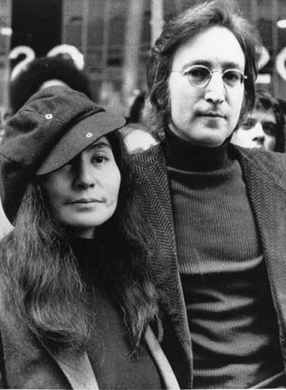 Yoko Ono y Lennon en 1972.