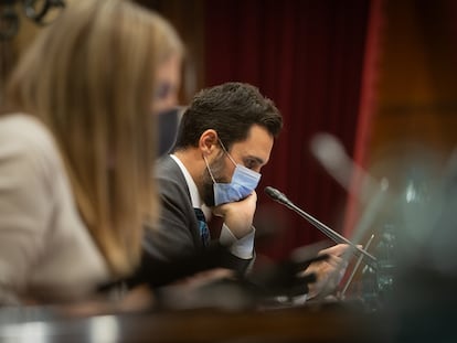 El presidente del Parlament, Roger Torrent, durante una sesión plenaria.