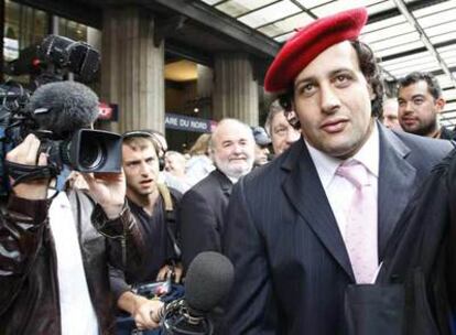 Omar Hassan, el 1 de septiembre, al llegar a París para disputar un partido del Mundial.