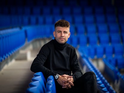 Gerard Piqué, en las gradas del estadio Johan Cruyff, en Barcelona.