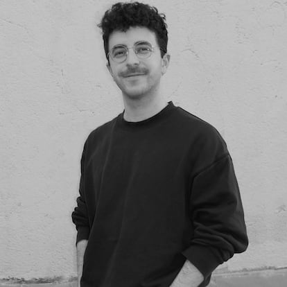 Retrato promocional del autor Miguel Zamorano. 