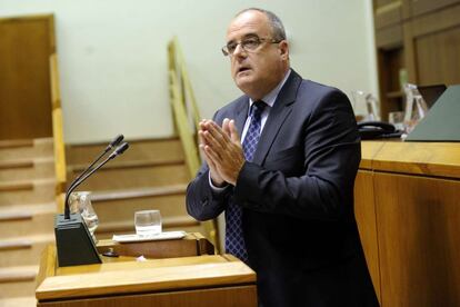 Joseba Egibar interviene en el Parlamento cuando era el portavoz del PNV en la Cámara vasca.