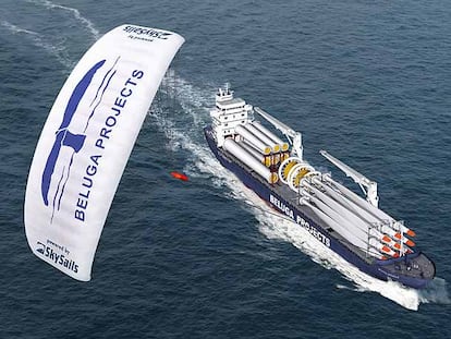 El barco <i>Beluga Skysail</i>, propulsado con combustible y a través de una vela, reduce la emisión de CO2.