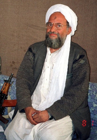 Ayman al Zawahiri, lugarteniente de Bin Laden, luce en su mano izquierda uno de los modelos Casio.