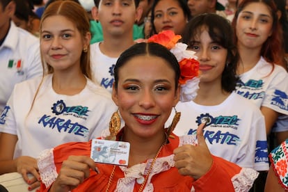 Entrega de becas Jóvenes Construyendo el Futuro en la Acapulco, Guerrero, el 17 enero 2025. 

