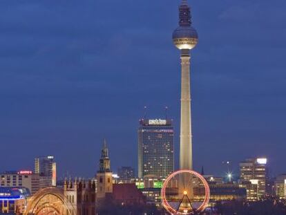 Panorámica de la ciudad, con la torre de televisión, de 365 metros, de Alexanderplatz