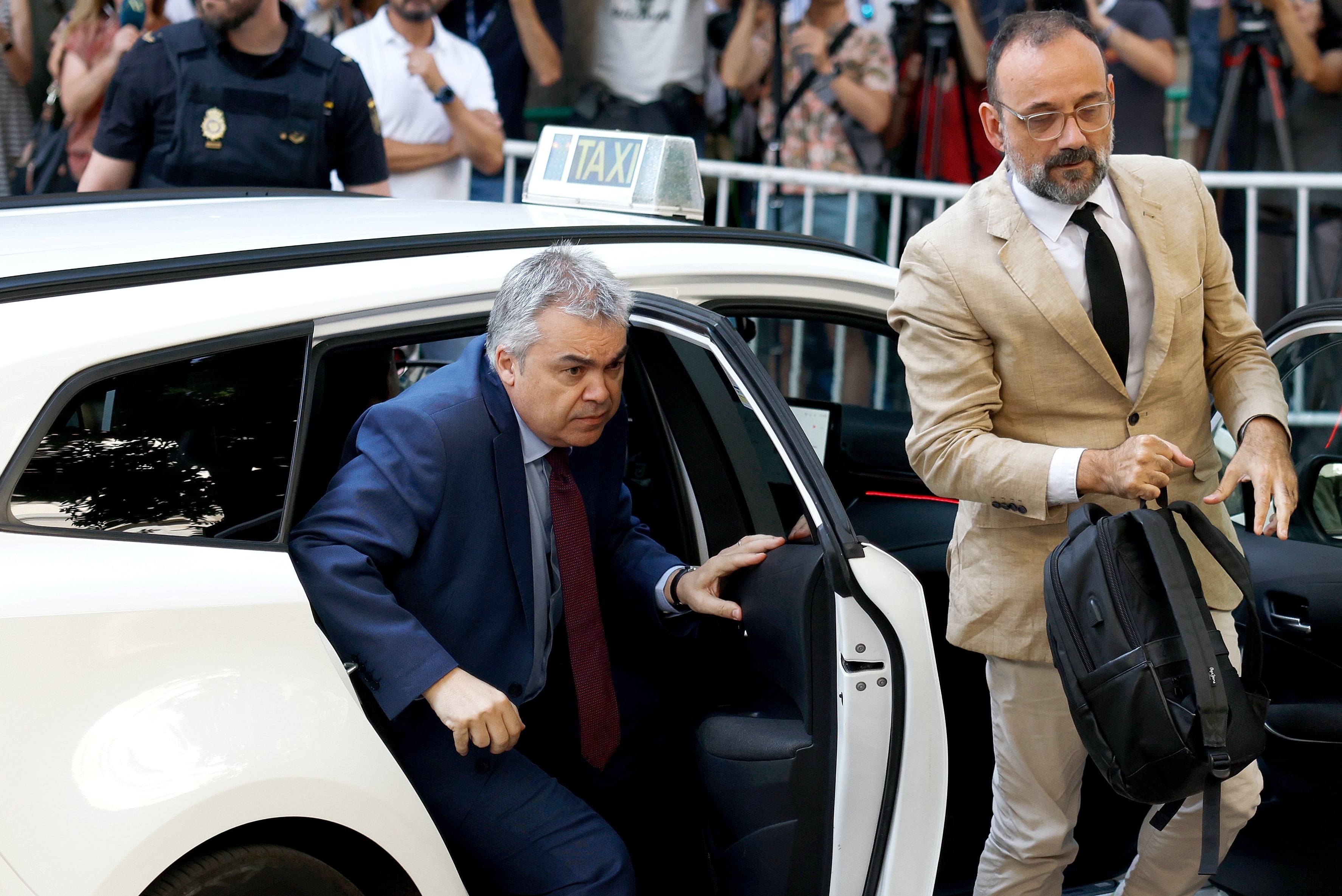 Última hora de la actualidad política, en directo | El Supremo se reúne para estudiar la petición de Cerdán de salir de prisión