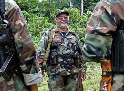 Raúl Reyes, comandante de la guerrilla de las FARC muerto en 2008, en una imagen de 2005.