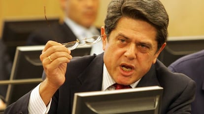 Federico Trillo en 2005 ante la comisi&oacute;n de Defensa del Congreso.